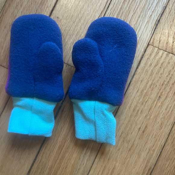 Baby Pita Pocket Mittens - Picture 2 of 3